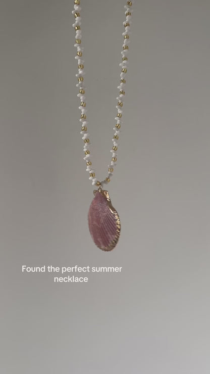 THE CONCHIGLIA NECKLACE